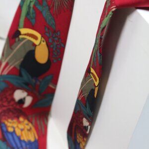 WWF World Wildlife Fund Silk Tie Tropical Birds Rainforest Design 179